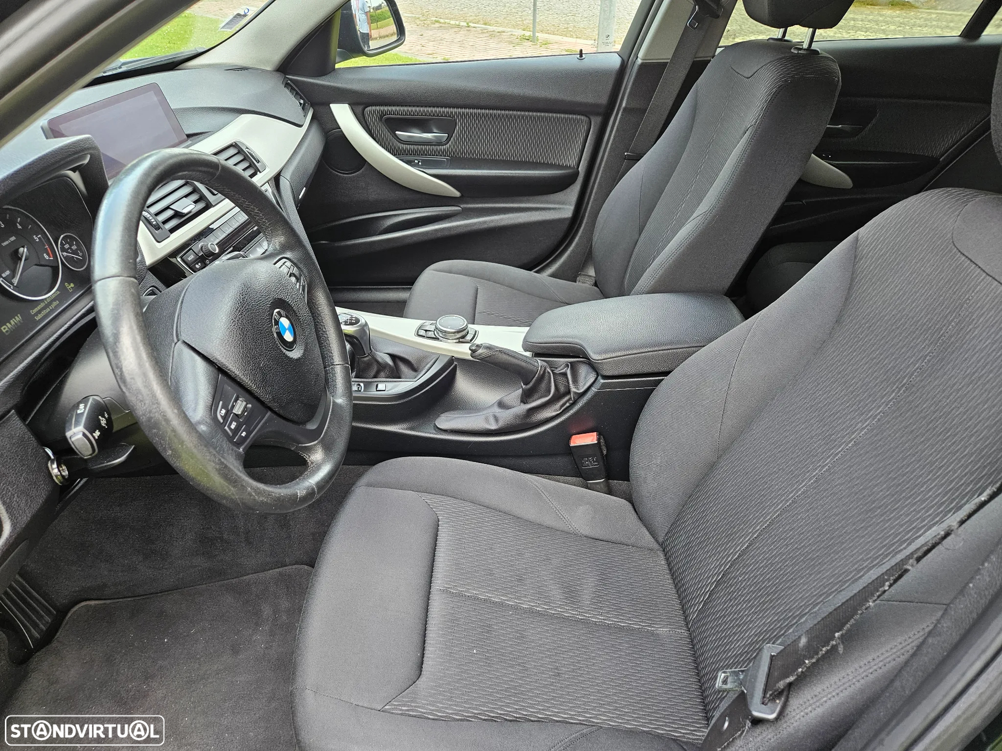BMW 318 d Touring Line Luxury - 9