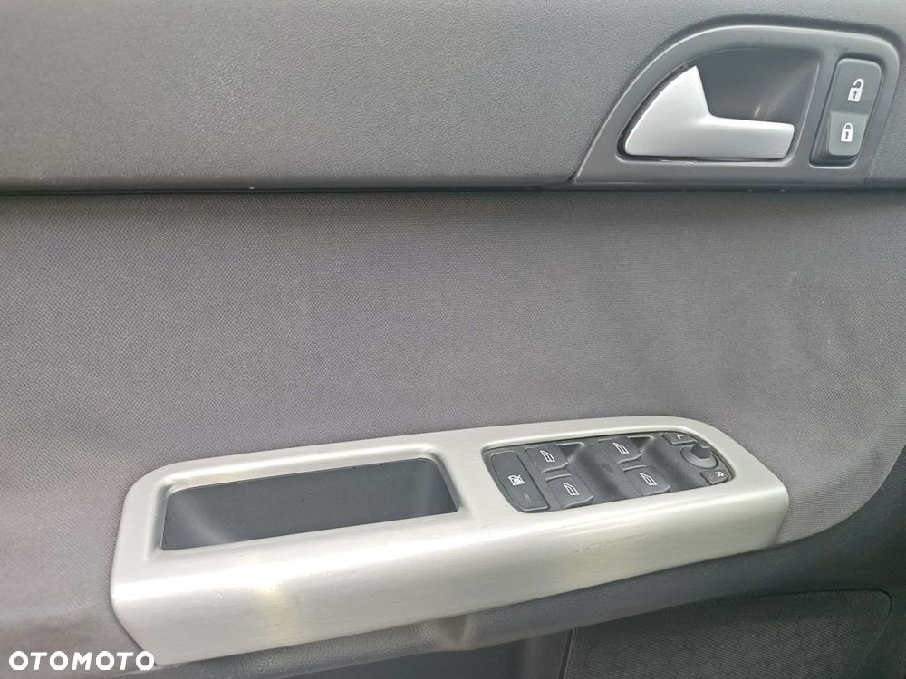 Volvo V50 - 9