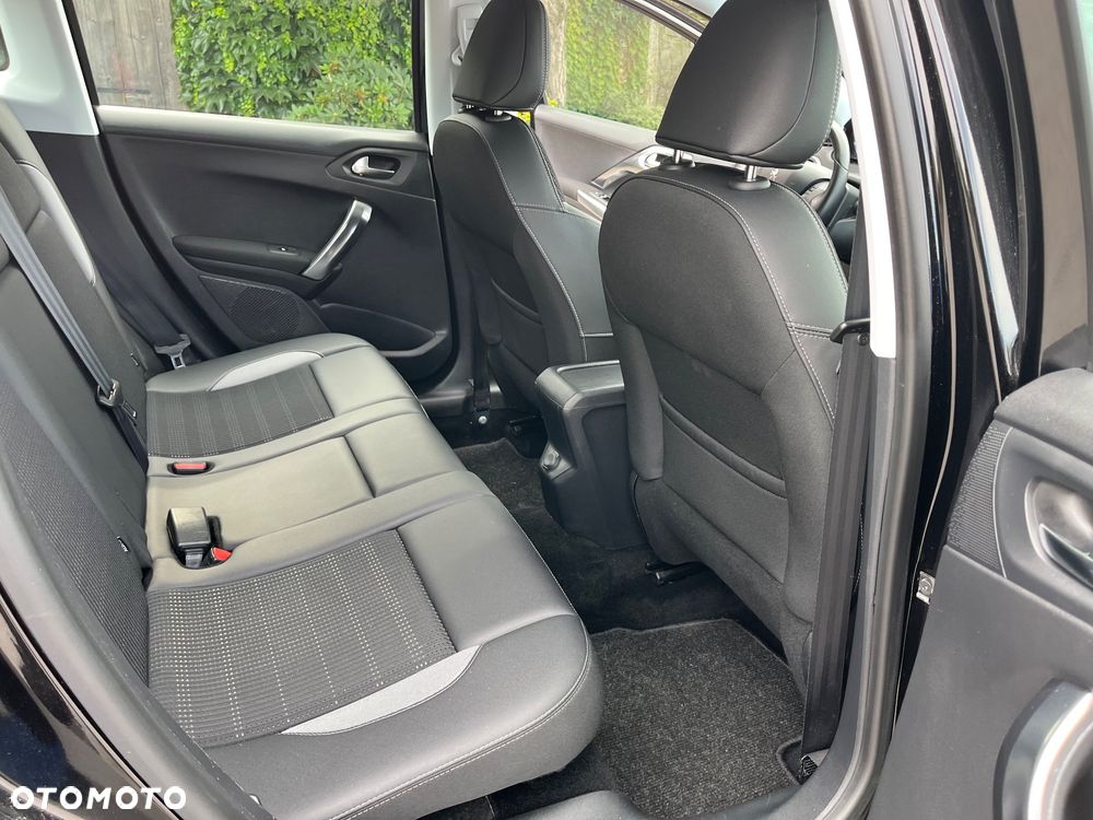Peugeot 2008 BlueHDi FAP 120 STOP & START Allure - 29