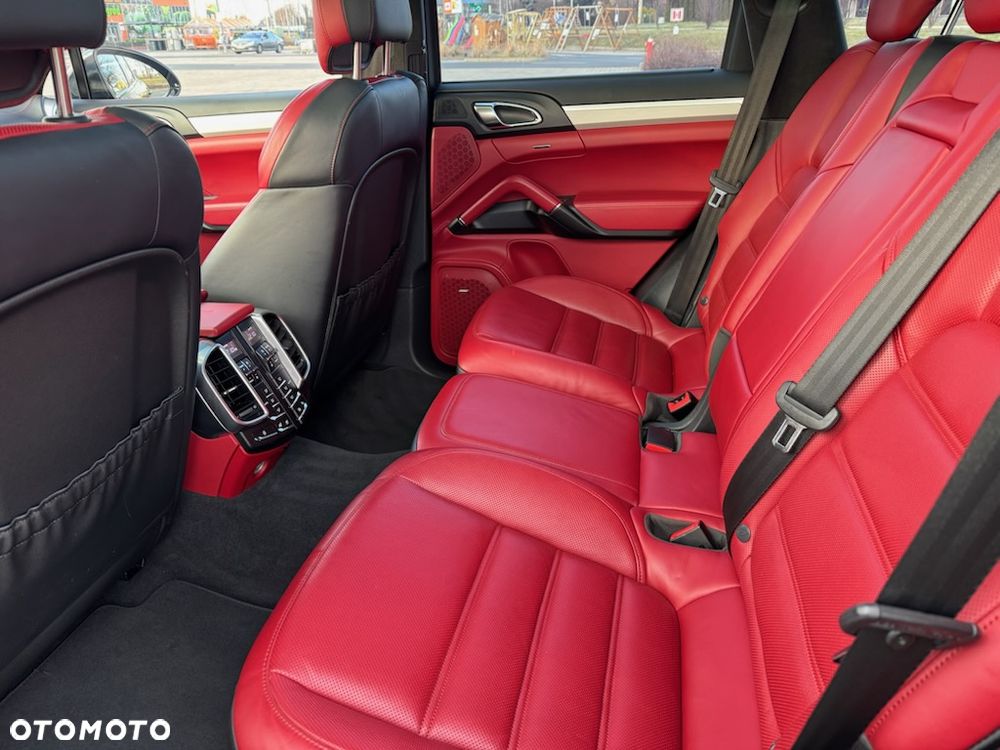 Porsche Cayenne - 11