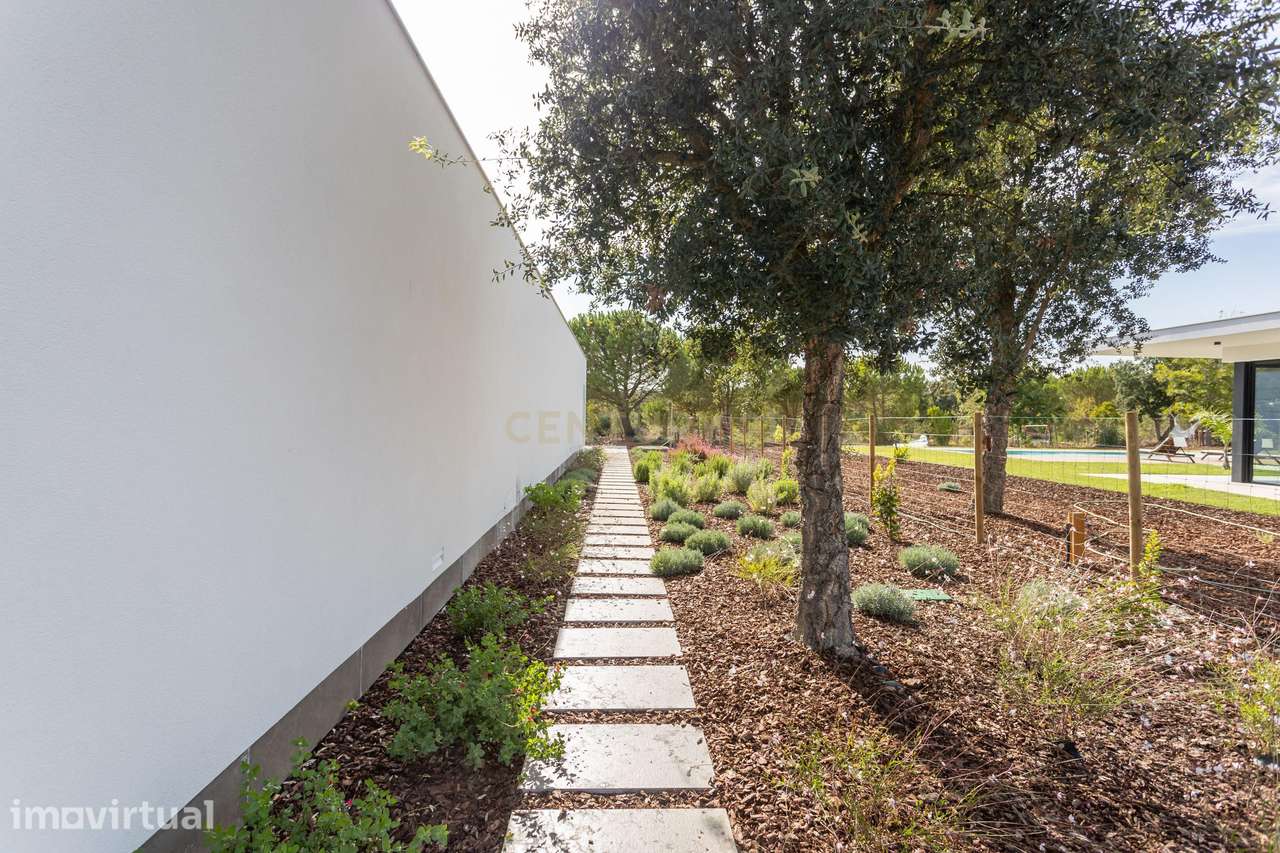 Moradia de luxo inserida no condomínio da Quinta do Perú - Grande imagem: 4/60