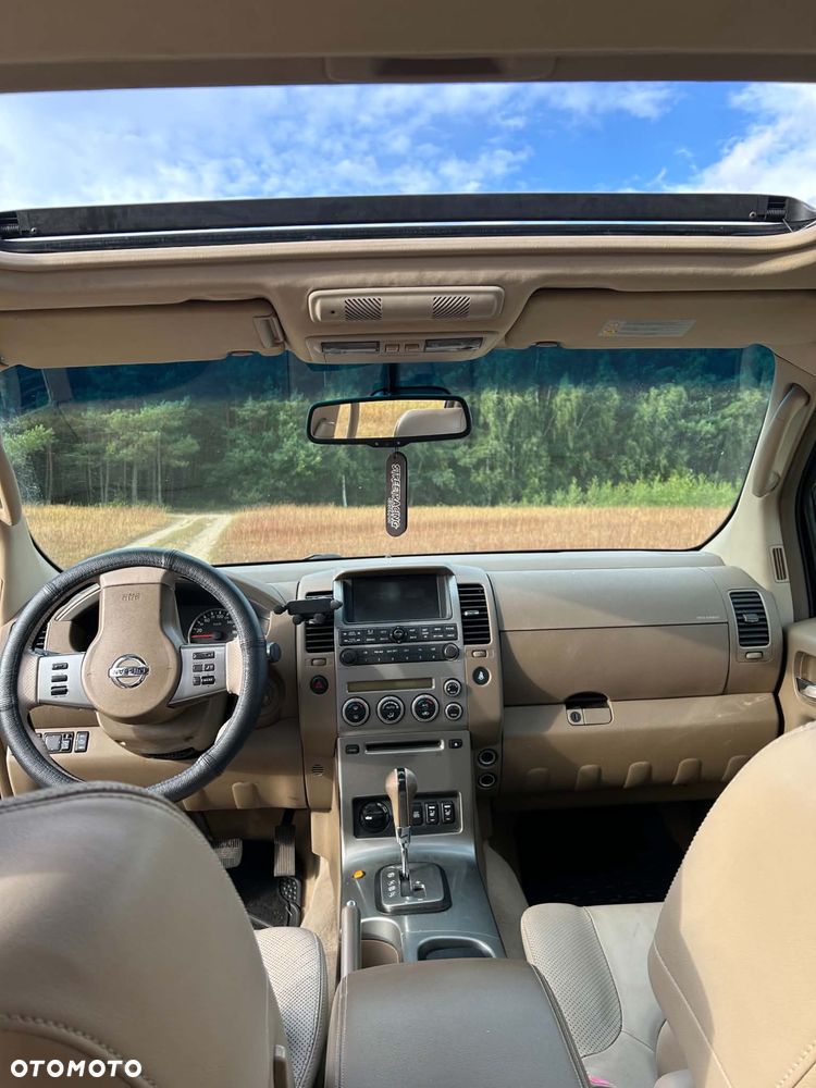 Nissan Pathfinder - 7
