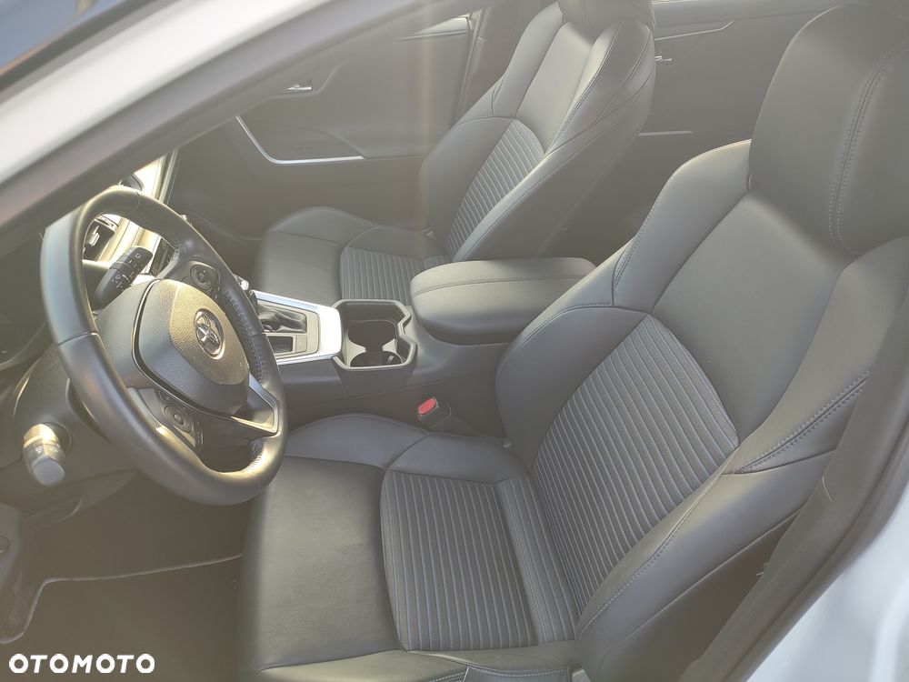 Toyota RAV4 - 24