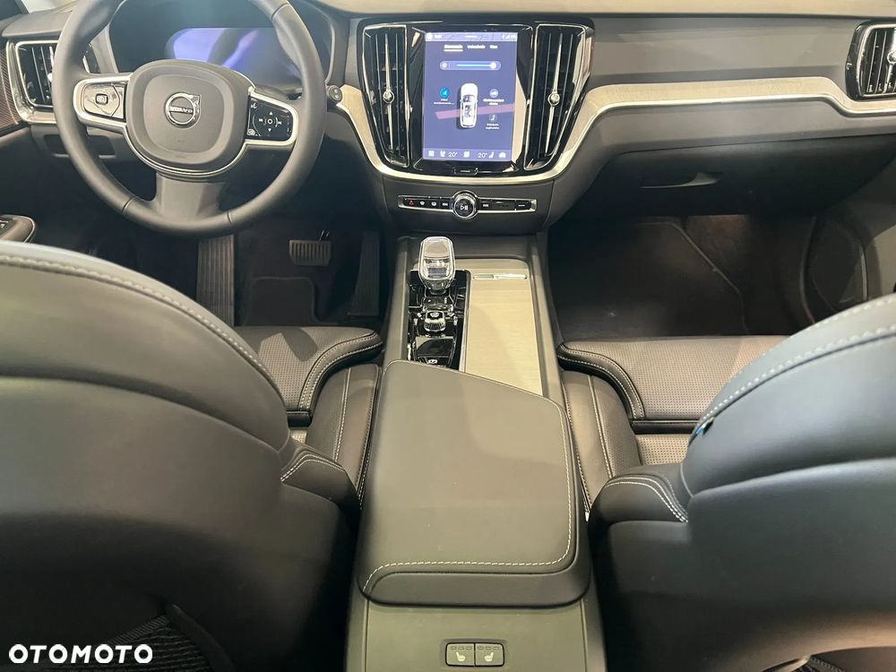 Volvo V60 B4 B DKG Ultimate Dark - 19