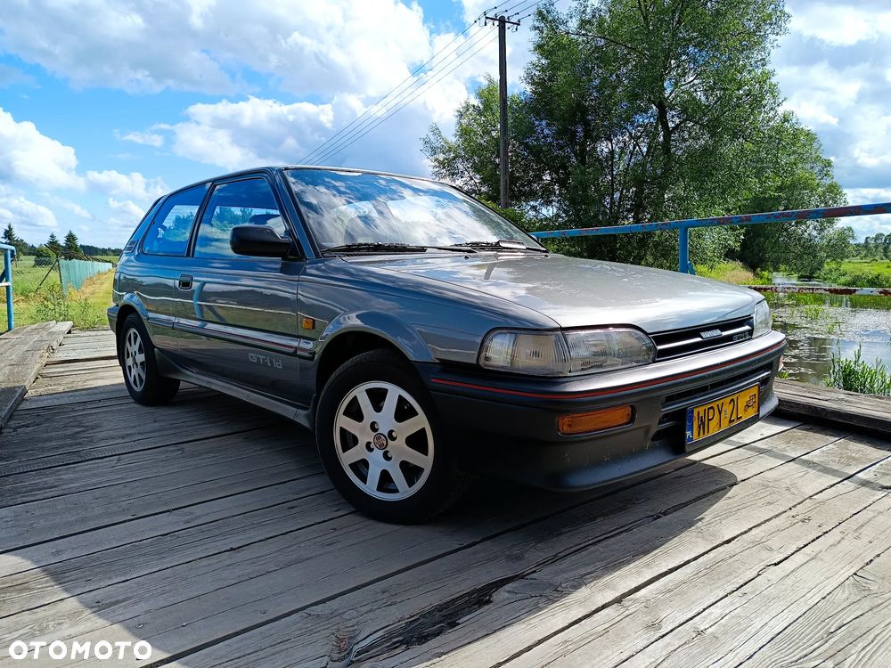 Toyota Corolla - 1