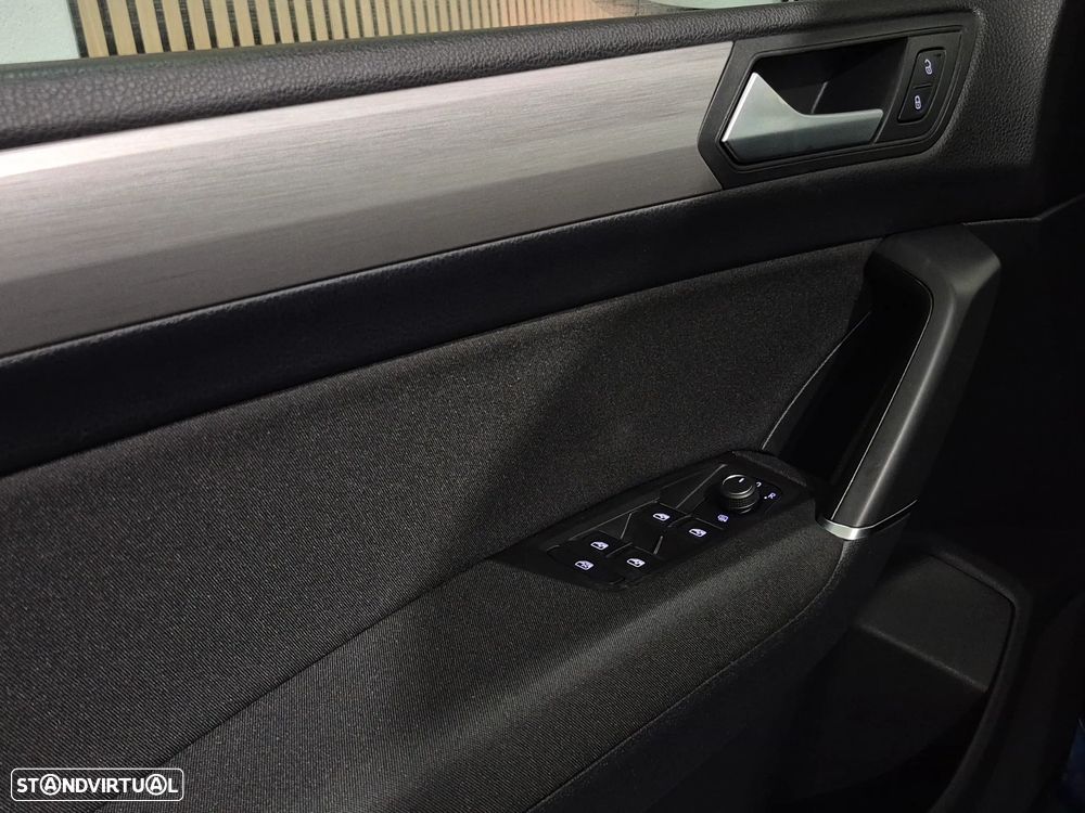 VW Touran 1.6 TDI Highline DSG - 27