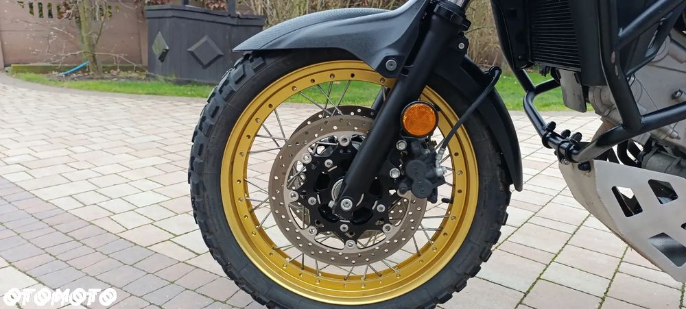 Suzuki V-STROM - 37