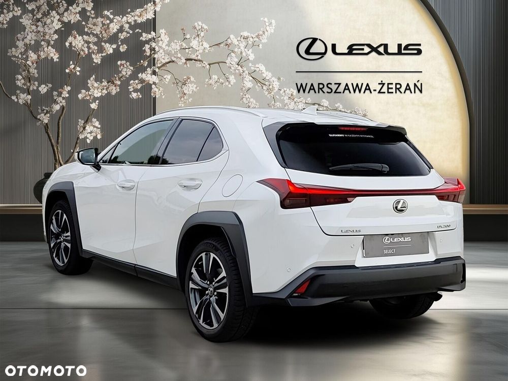 Lexus UX - 6