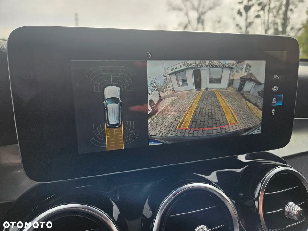 Mercedes-Benz GLC 300 e 4-Matic - 31