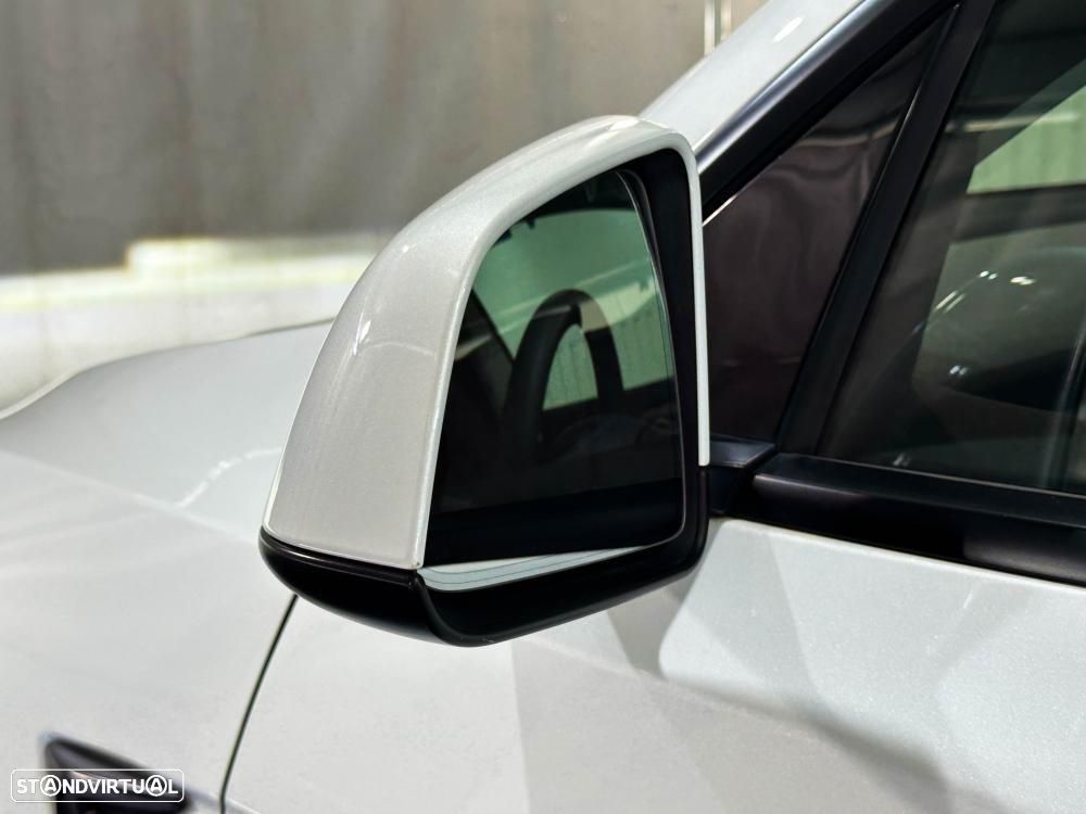 Tesla Model Y Long Range Dual Motor AWD - 18