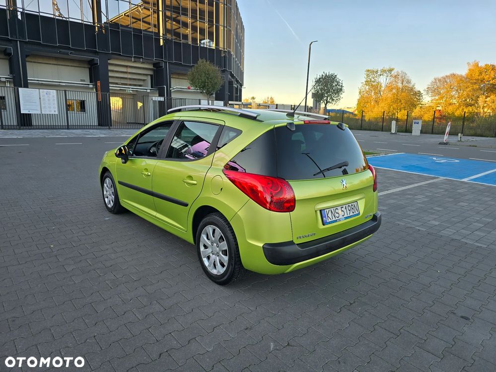 Peugeot 207 2008 photo 5