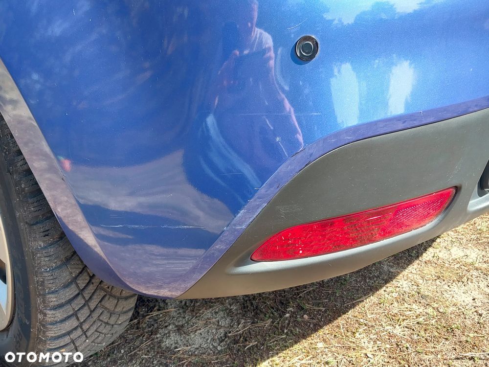 Kia Rio - 7