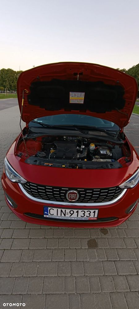 Fiat Tipo 1.4 16v Lounge EU6d - 16