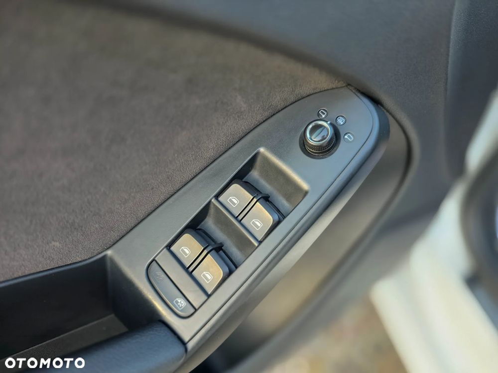 Audi A4 Avant 2.0 TDI DPF quattro Ambition - 19