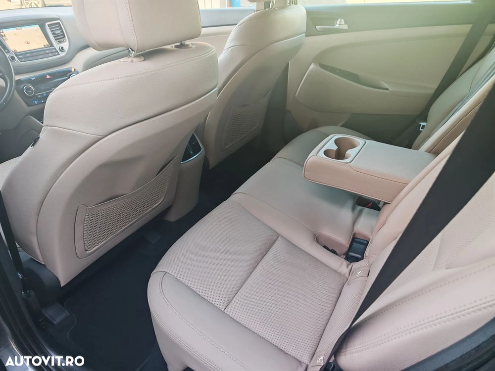 Hyundai Tucson blue 1.7 CRDi 2WD DCT Premium - 16