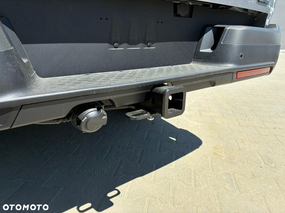 Volkswagen Amarok - 33