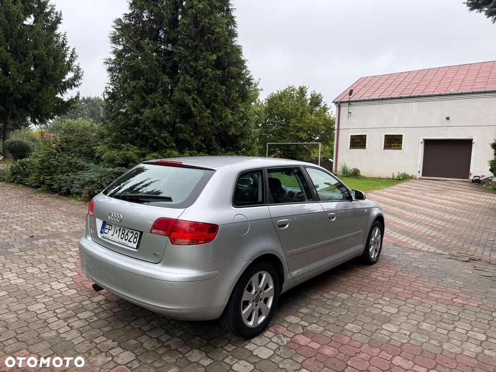 Audi A3 Sportback - 3