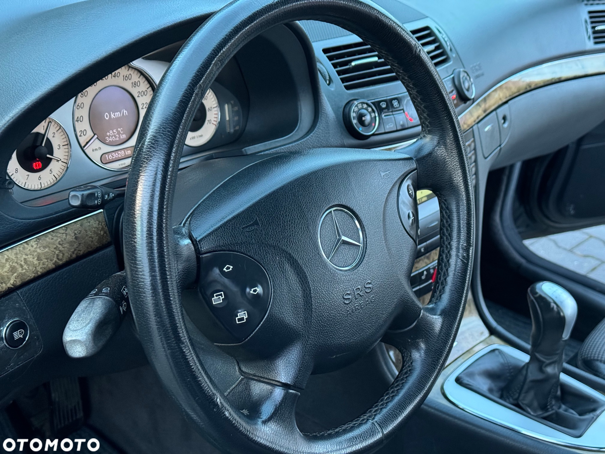 Mercedes-Benz Klasa E 200 T Kompressor Avantgarde Sport Edition - 23