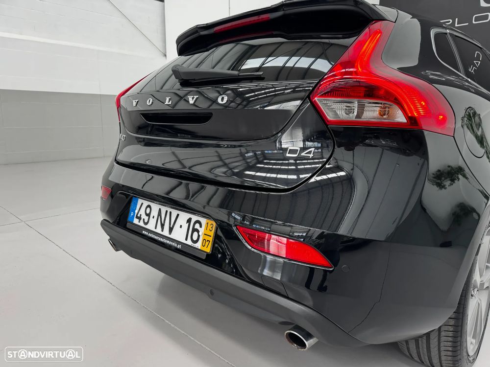 Volvo V40 2.0 D4 Momentum - 11