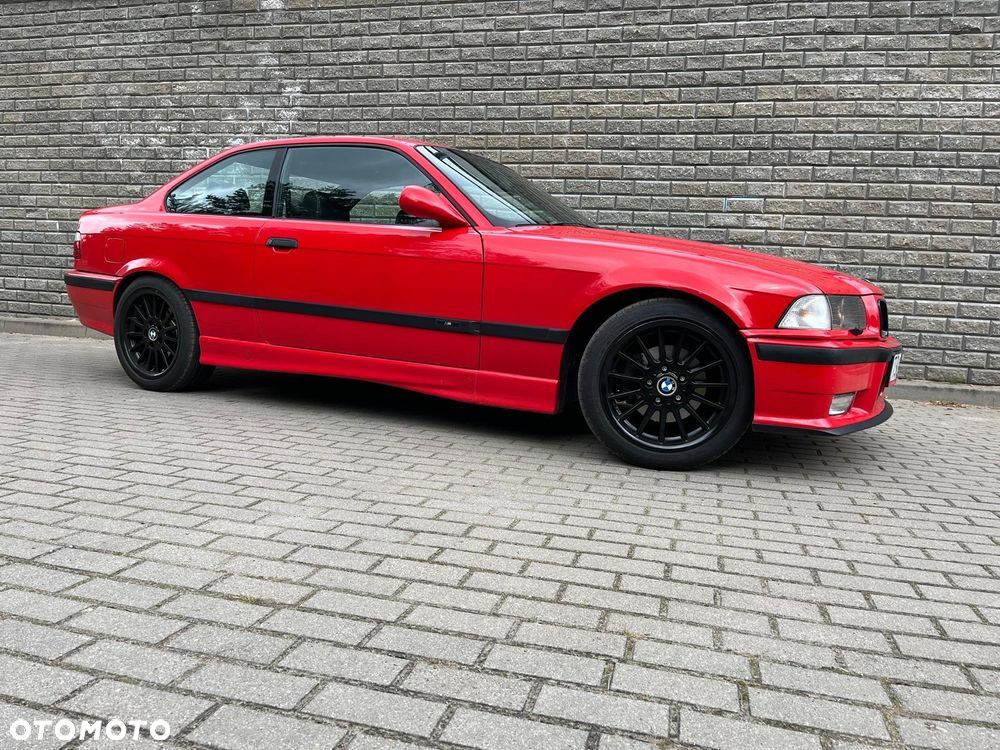 BMW Seria 3 325i - 1