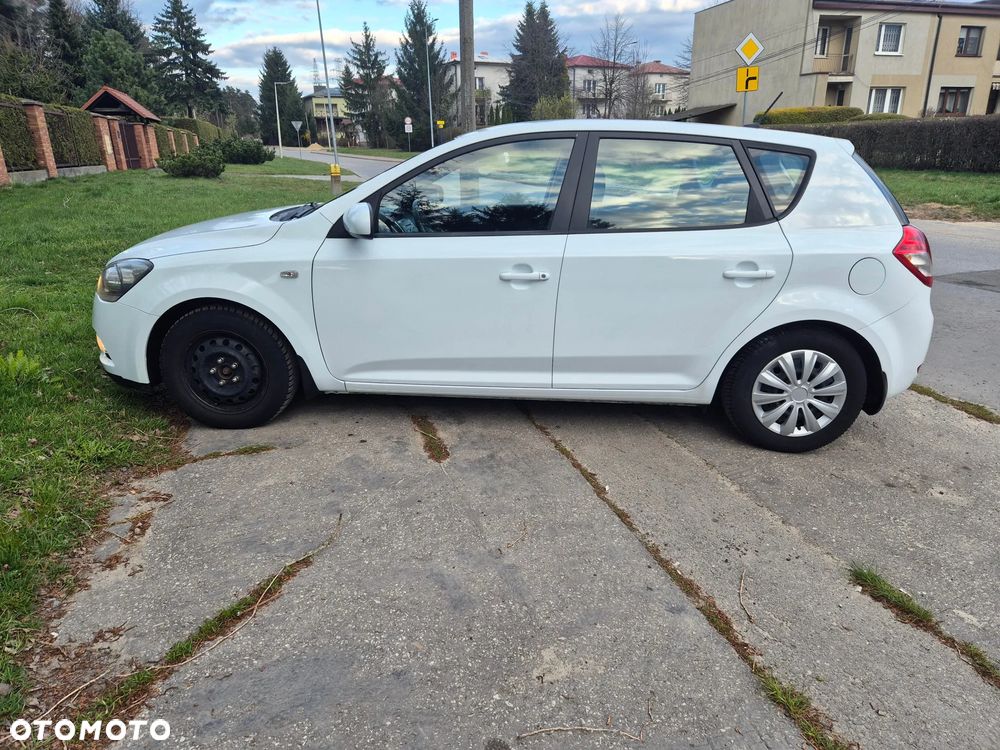 Kia Ceed 1.4 Comfort + - 4