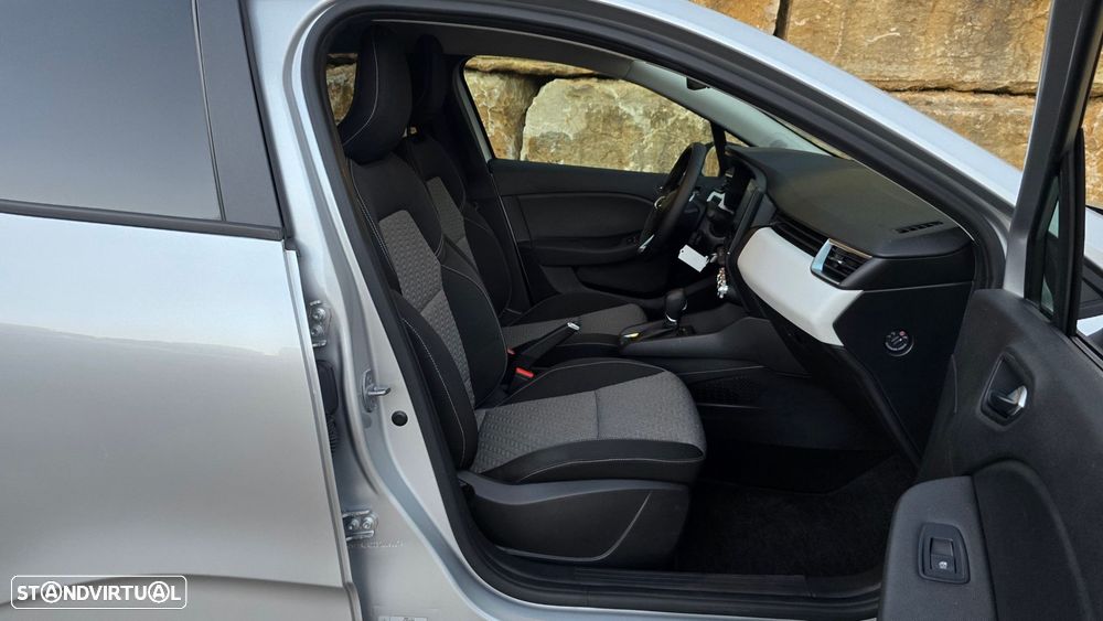 Renault Clio 1.6 E-Tech Full Hybrid Techno - 43