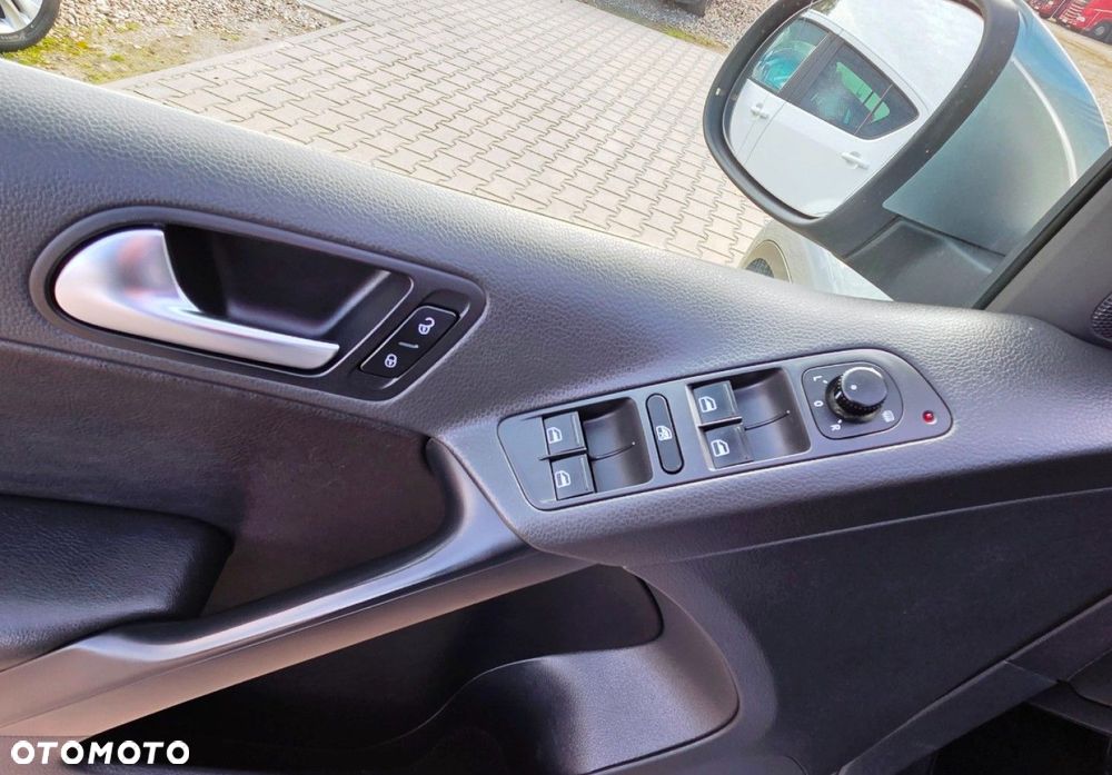 Volkswagen Tiguan - 26
