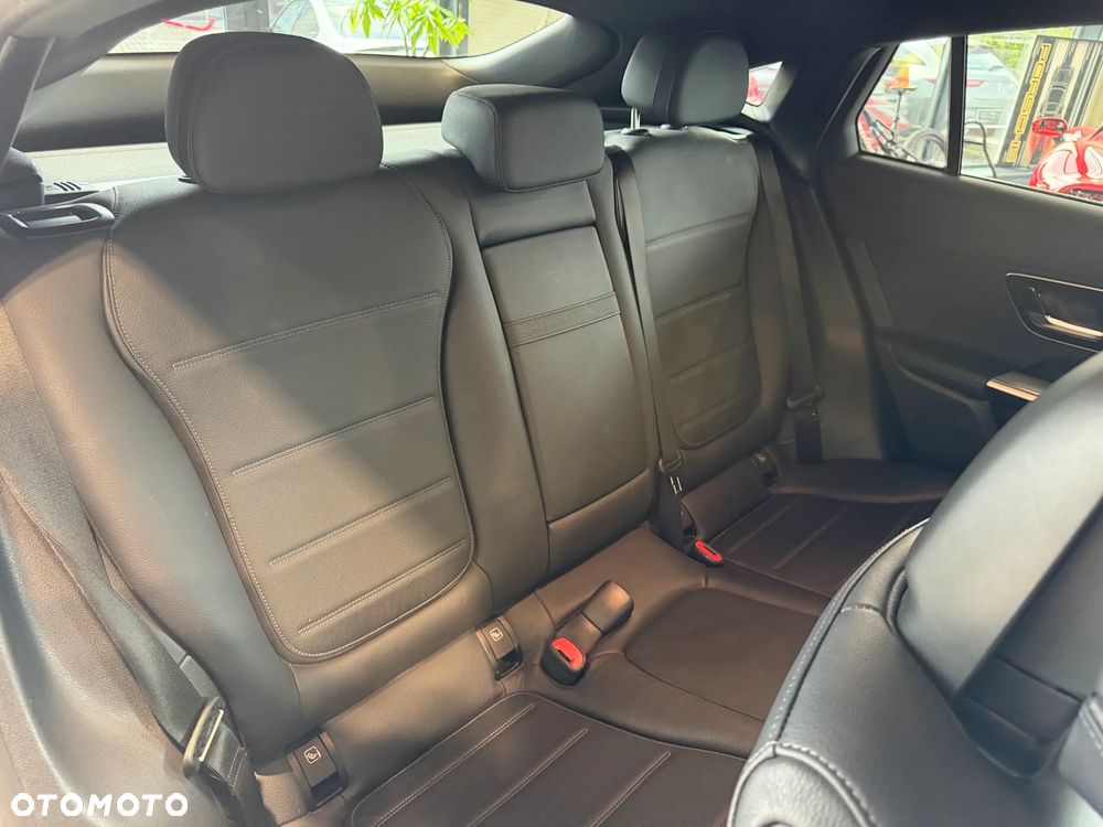 Mercedes-Benz GLC 200 mHEV 4-Matic AMG Line - 24