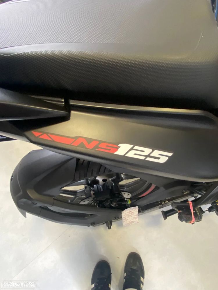 Bajaj Pulsar NS 125 - 7
