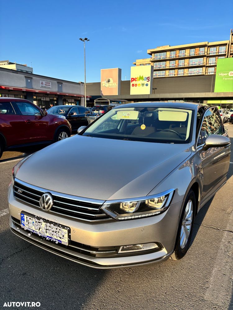 Volkswagen Passat 2.0 TDI (BlueMotion Technology) DSG Comfortline - 1
