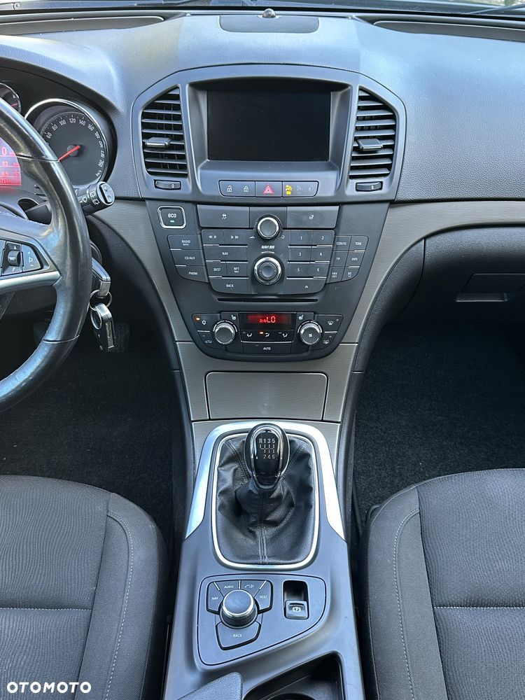 Opel Insignia - 17