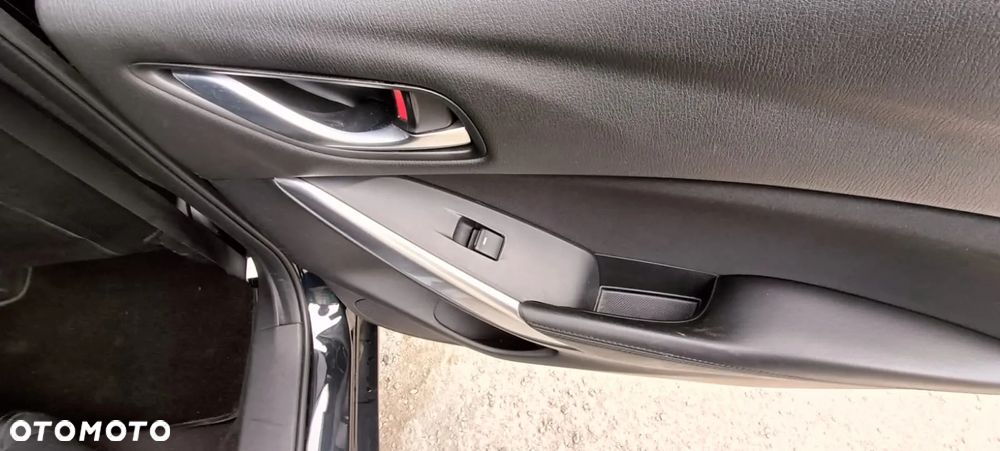 Mazda 6 2.2 Kombi SKYACTIV-D Center-Line - 33
