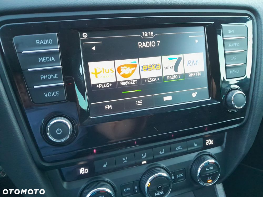 Skoda Octavia 2.0 TDI DSG Premium Edition - 17