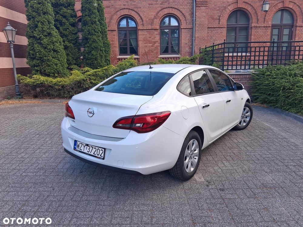 Opel Astra 1.6 Business EU6 - 8