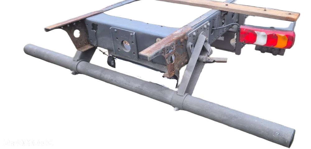 BELKA PODNOSZONA MERCEDES ATEGO EURO 6 - 1