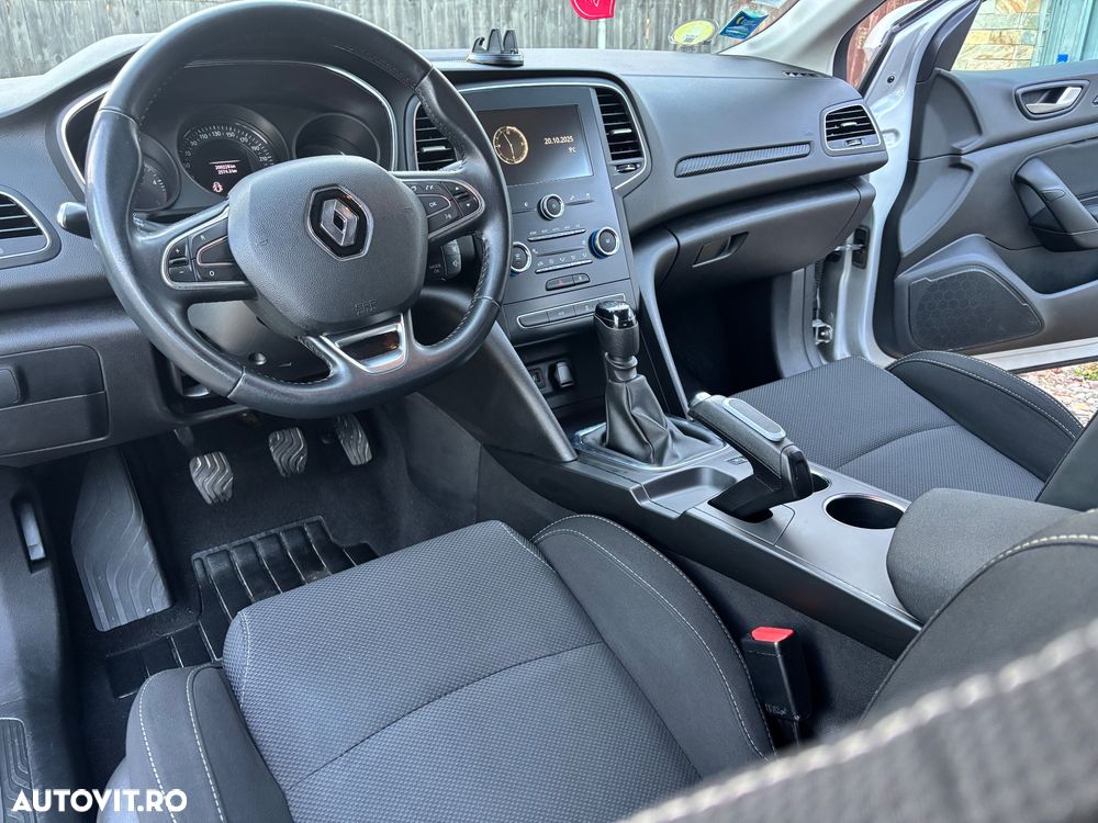 Renault Megane BLUE dCi Intens - 9