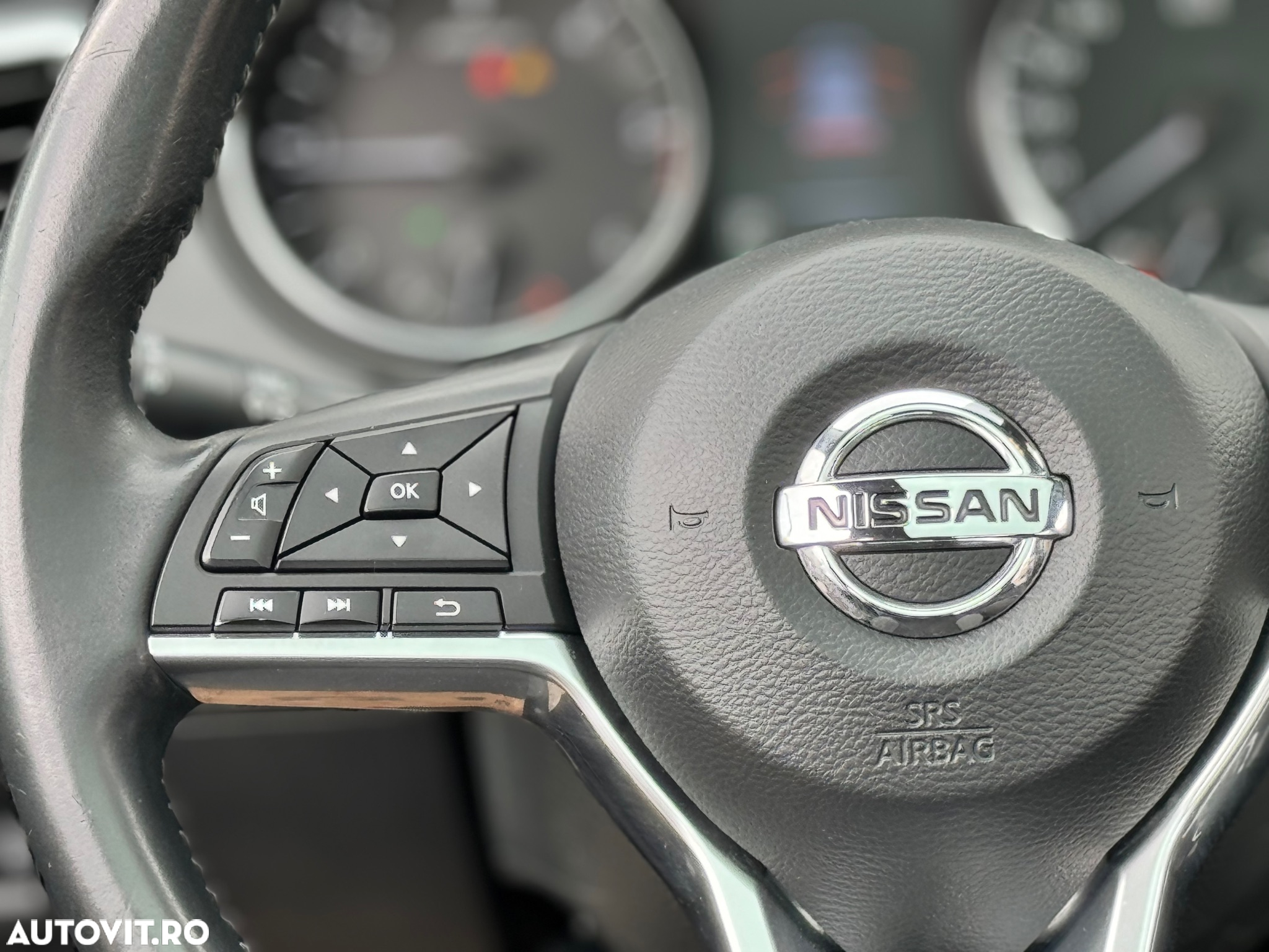 Nissan Qashqai 1.6 DCI Xtronic TEKNA - 27