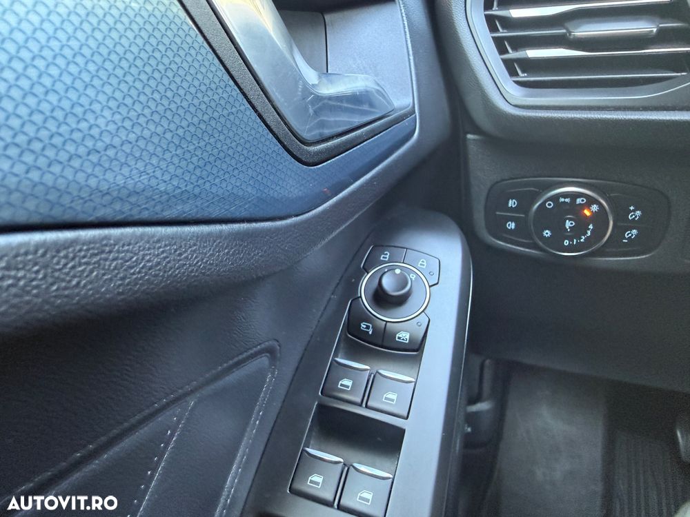 FORD Focus 2023 — imagine 15