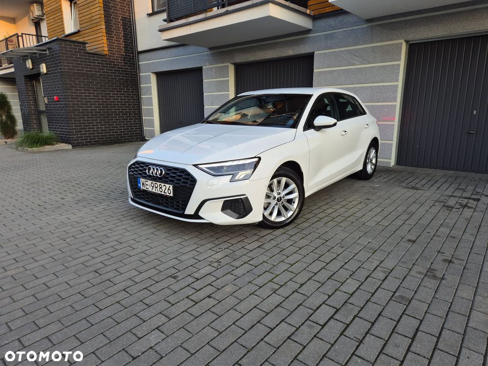 Audi A3 Sportback - 1