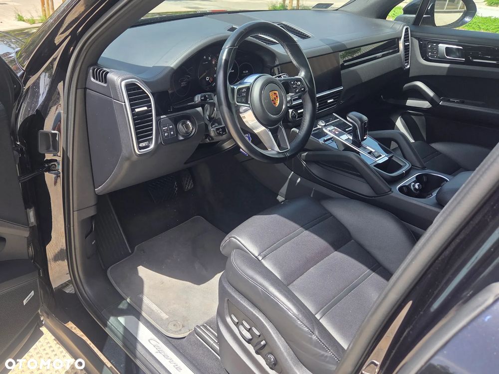 Porsche Cayenne - 19