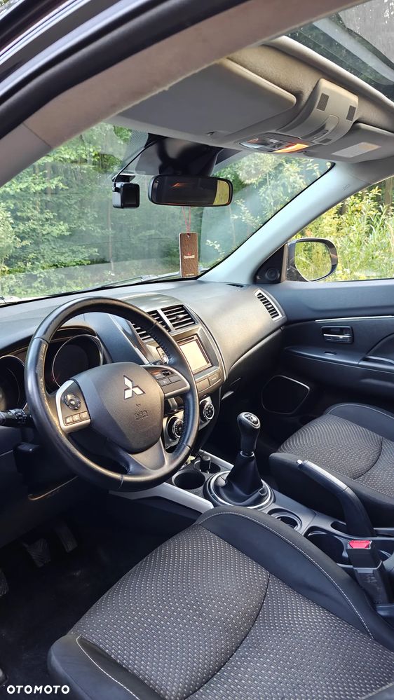 Mitsubishi ASX - 16