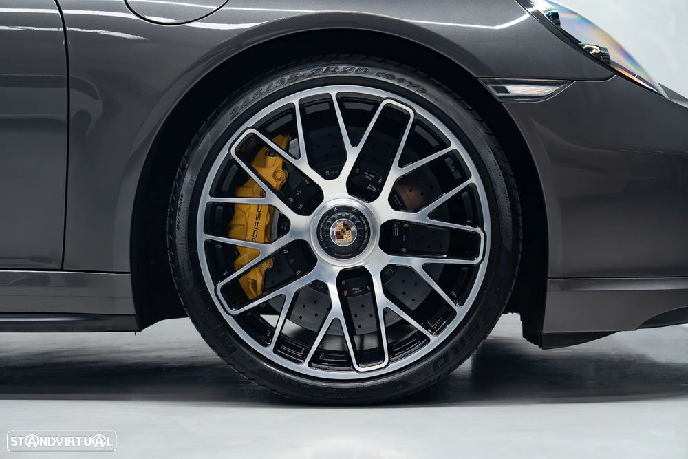 Porsche 911 (991) Turbo S Cabriolet - 10