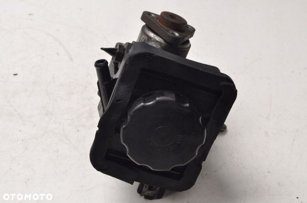BMW E46 320d 2.0 D POMPA WSPOMAGANIA 6761876 - 4