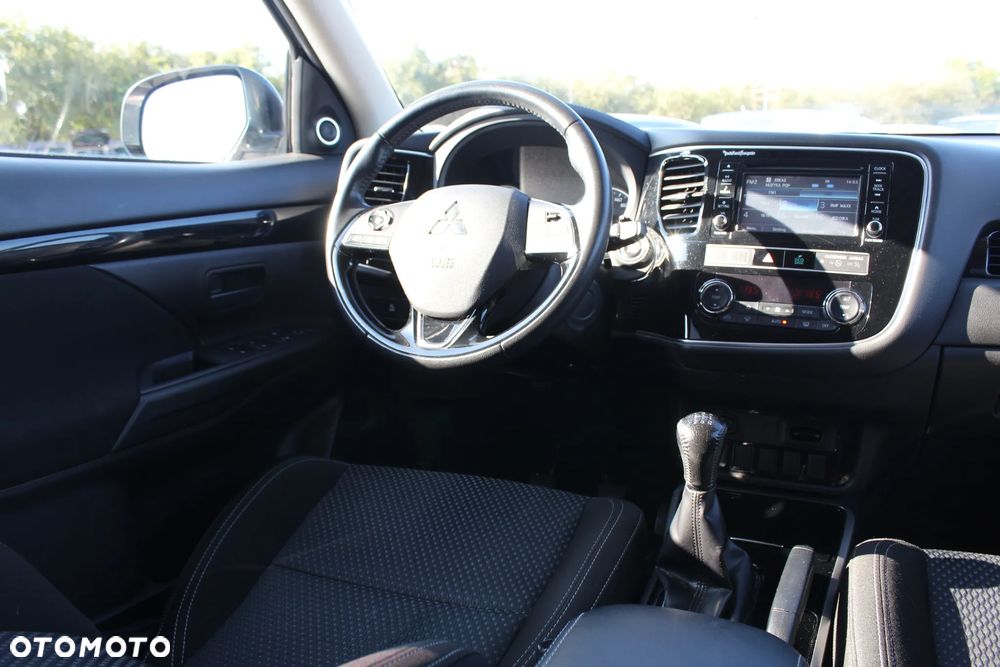 Mitsubishi Outlander 2.0 City Style 2WD - 29