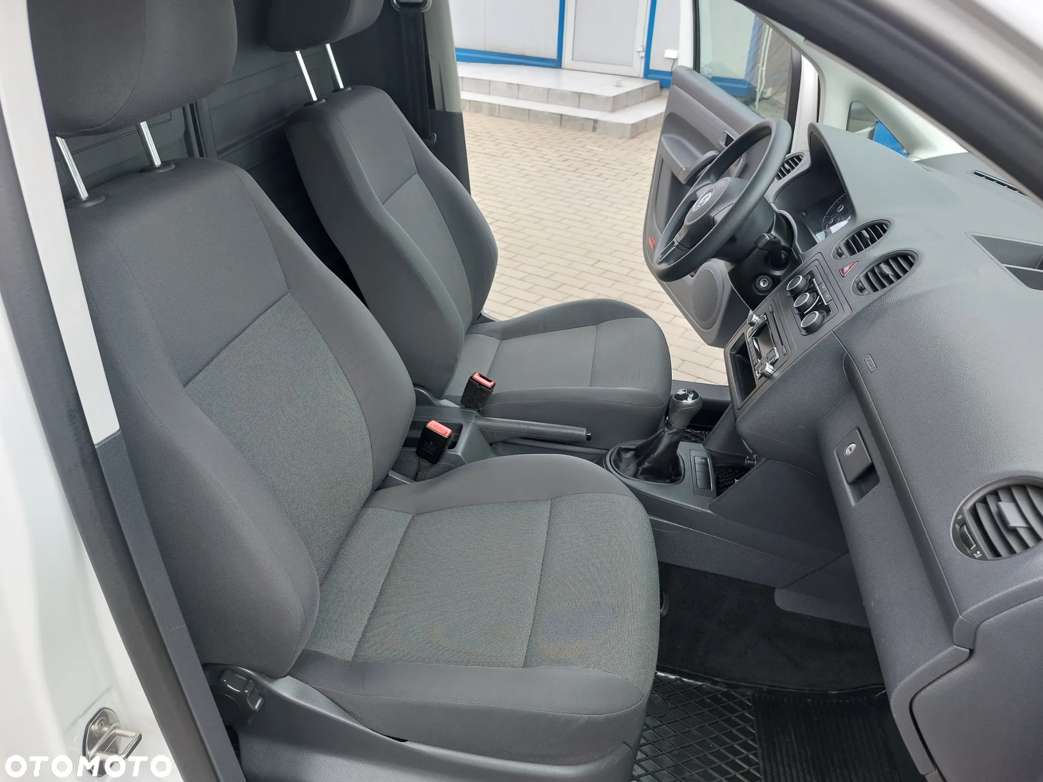 Volkswagen Caddy 1.6 TDI Comfortline - 23