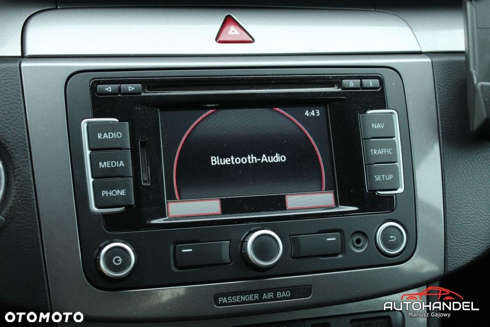 Volkswagen Passat - 13