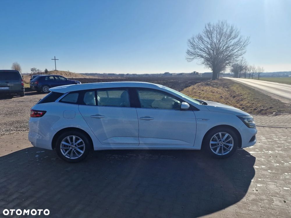 Renault Megane 1.5 dCi Bose EDC - 9