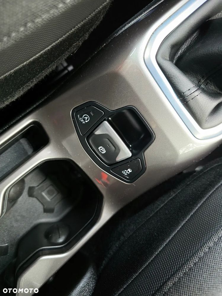Jeep Renegade 1.4 MultiAir Limited - 22