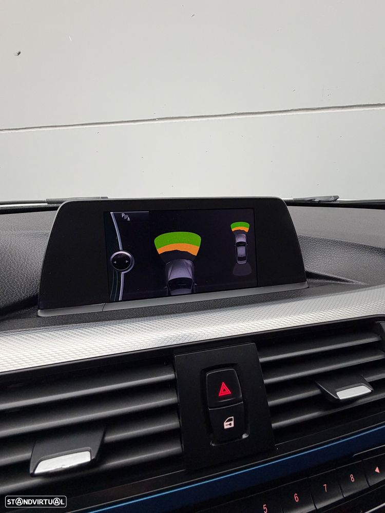 BMW 318 d Pack M - 11