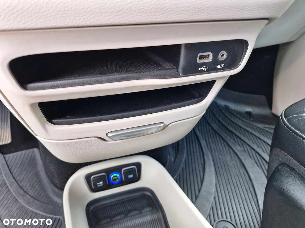 Chrysler Pacifica - 23